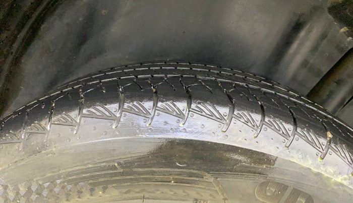 2023 Maruti Grand Vitara ZETA SMART HYBRID, Petrol, Manual, 43,241 km, Left Rear Tyre Tread