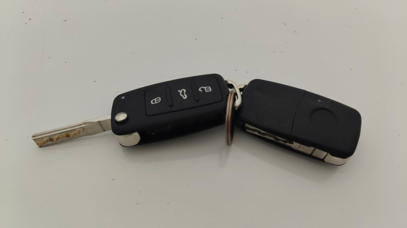 2016 Volkswagen Ameo COMFORTLINE 1.2L, Petrol, Manual, 50,963 km, Key Close Up