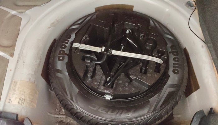 2016 Volkswagen Ameo COMFORTLINE 1.2L, Petrol, Manual, 50,963 km, Spare Tyre