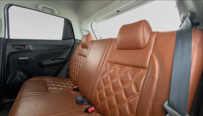 2019 Maruti Swift LXI D, Petrol, Manual, 27,080 km, Right Side Rear Door Cabin
