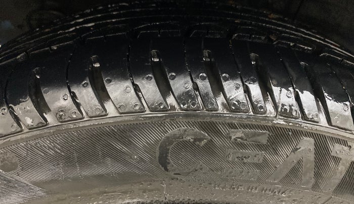 2018 Hyundai Grand i10 SPORTZ 1.2 KAPPA VTVT, Petrol, Manual, 67,914 km, Right Rear Tyre Tread