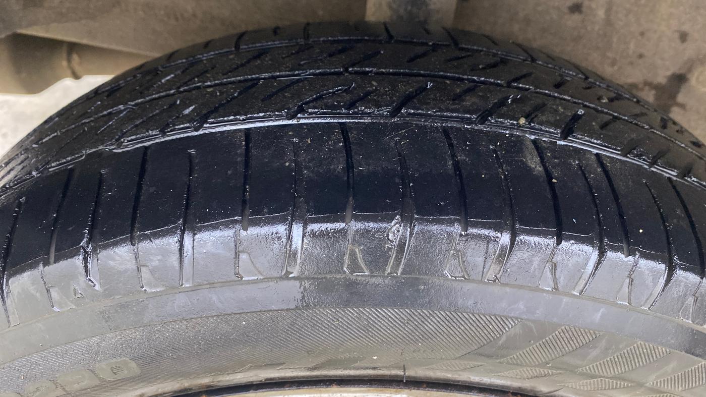 2013 Toyota Etios G, Petrol, Manual, 9,179 km, Right Rear Tyre Tread