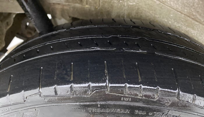 2017 Maruti Wagon R 1.0 VXI, Petrol, Manual, 56,608 km, Right Rear Tyre Tread