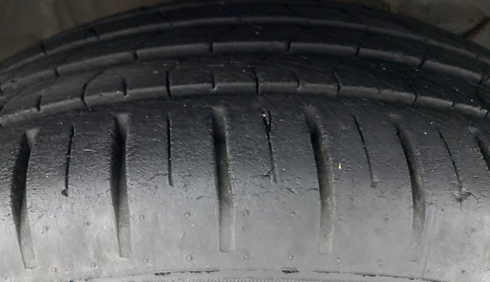 2020 Toyota Glanza G CVT, Petrol, Automatic, 41,783 km, Right Front Tyre Tread