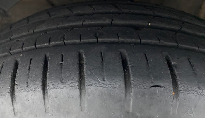 2020 Toyota Glanza G CVT, Petrol, Automatic, 41,783 km, Left Front Tyre Tread