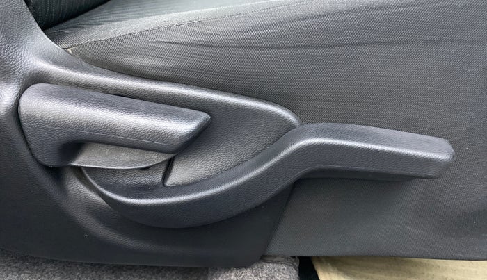 2017 Honda Brio 1.2 VX AT I VTEC, Petrol, Automatic, 19,041 km, Driver Side Adjustment Panel