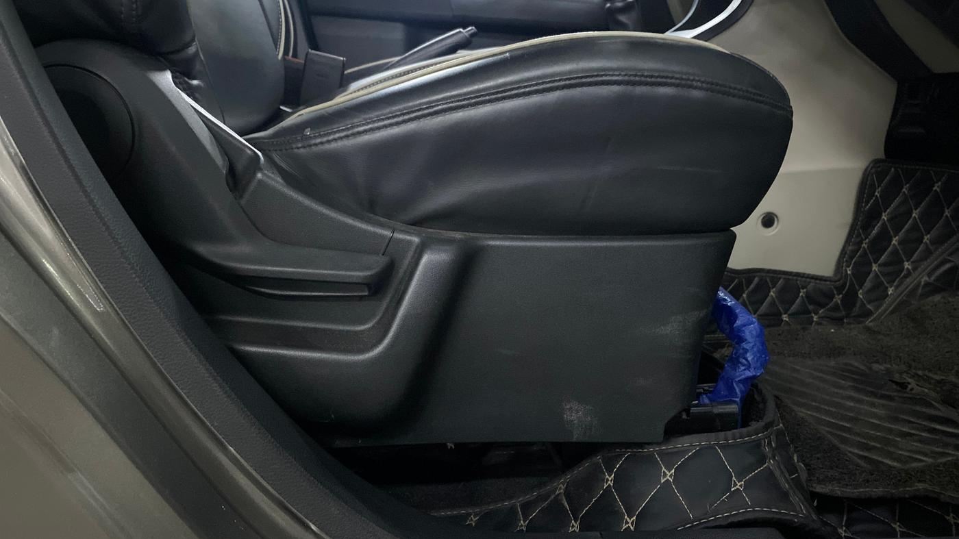 2021 Maruti New Wagon-R LXI CNG (O) 1.0, CNG, Manual, 51,205 km, Driver Side Adjustment Panel