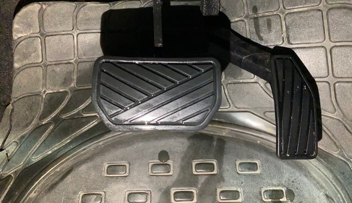 2018 Maruti Wagon R 1.0 VXI AMT, Petrol, Automatic, 22,191 km, Pedals