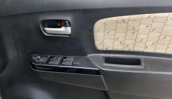 2018 Maruti Wagon R 1.0 VXI AMT, Petrol, Automatic, 22,191 km, Driver Side Door Panels Control