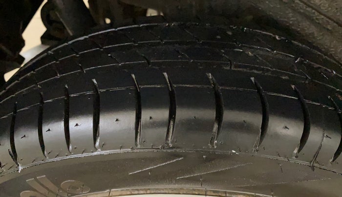 2018 Maruti Wagon R 1.0 VXI AMT, Petrol, Automatic, 22,191 km, Right Rear Tyre Tread