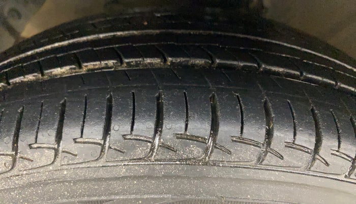 2019 Hyundai Grand i10 SPORTZ 1.2 KAPPA VTVT, Petrol, Manual, 76,275 km, Left Front Tyre Tread