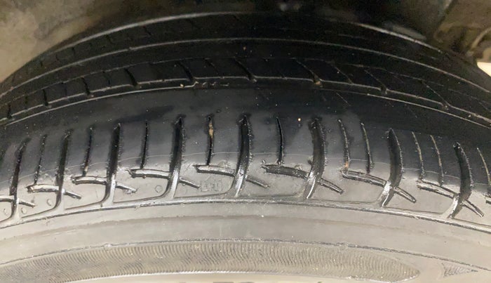 2019 Hyundai Grand i10 SPORTZ 1.2 KAPPA VTVT, Petrol, Manual, 76,275 km, Left Rear Tyre Tread