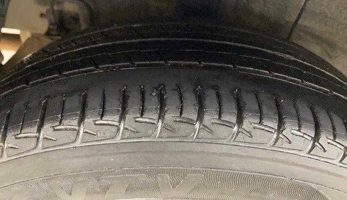 2019 Hyundai Grand i10 SPORTZ 1.2 KAPPA VTVT, Petrol, Manual, 76,275 km, Right Rear Tyre Tread