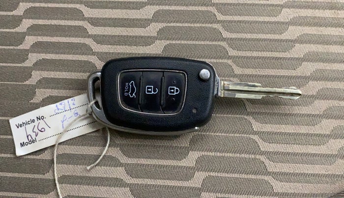 2017 Hyundai Xcent S 1.2, Petrol, Manual, 69,520 km, Key Close Up