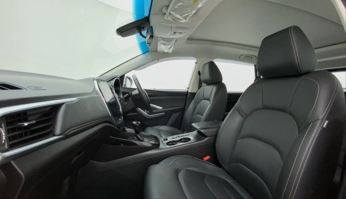 2019 MG HECTOR SHARP 1.5 DCT PETROL, Petrol, Automatic, 22,381 km, Right Side Front Door Cabin