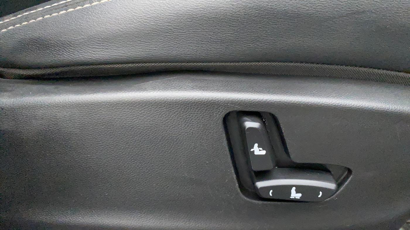 2019 MG HECTOR SHARP 1.5 DCT PETROL, Petrol, Automatic, 22,381 km, Driver Side Adjustment Panel