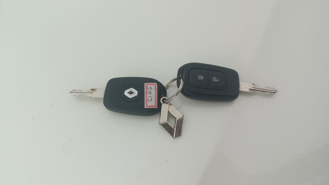 2016 Renault Duster 85 PS RXZ DIESEL, Diesel, Manual, 1,32,712 km, Key Close Up