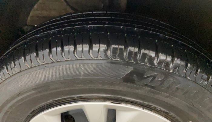 2024 Maruti Swift VXI CNG, CNG, Manual, 12,618 km, Left Front Tyre Tread