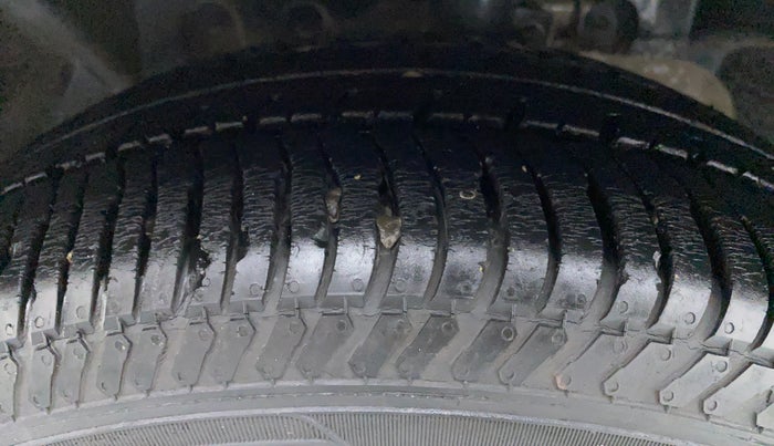 2017 Ford Ecosport 1.5 TITANIUM TI VCT AT, Petrol, Automatic, 23,784 km, Left Front Tyre Tread