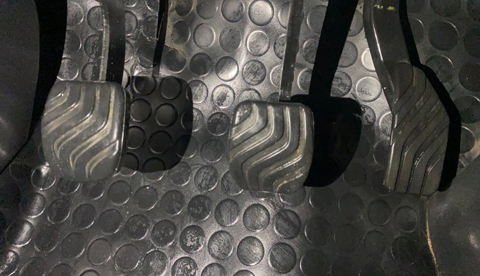 2023 Nissan MAGNITE XV MT, Petrol, Manual, 35,403 km, Pedals