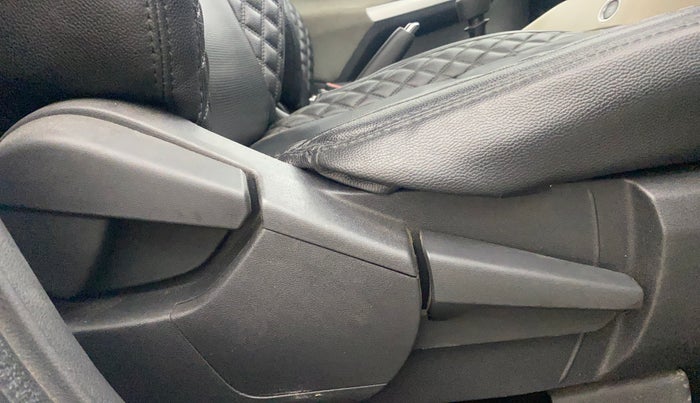 2023 Nissan MAGNITE XV MT, Petrol, Manual, 35,403 km, Driver Side Adjustment Panel