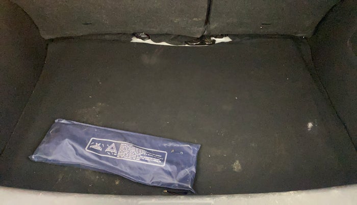 2023 Nissan MAGNITE XV MT, Petrol, Manual, 35,403 km, Boot Inside