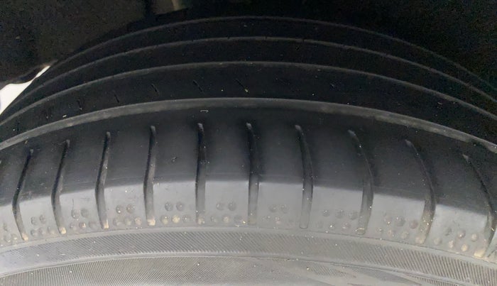 2017 Maruti Baleno ZETA CVT PETROL 1.2, Petrol, Automatic, 91,799 km, Right Rear Tyre Tread