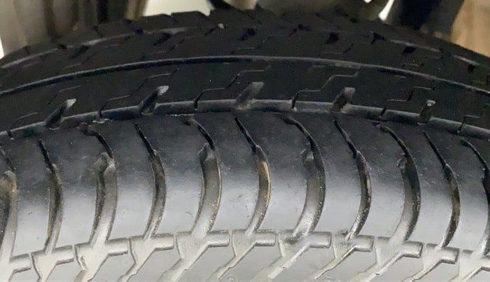2014 Maruti Alto K10 VXI, Petrol, Manual, 47,767 km, Right Rear Tyre Tread