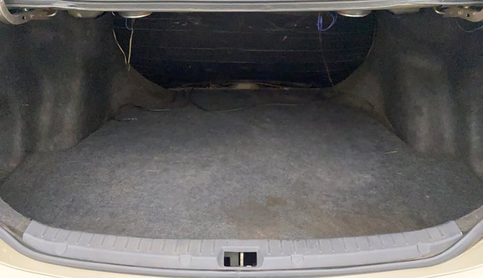 2010 Toyota Corolla Altis J DIESEL, Diesel, Manual, 79,529 km, Boot Inside