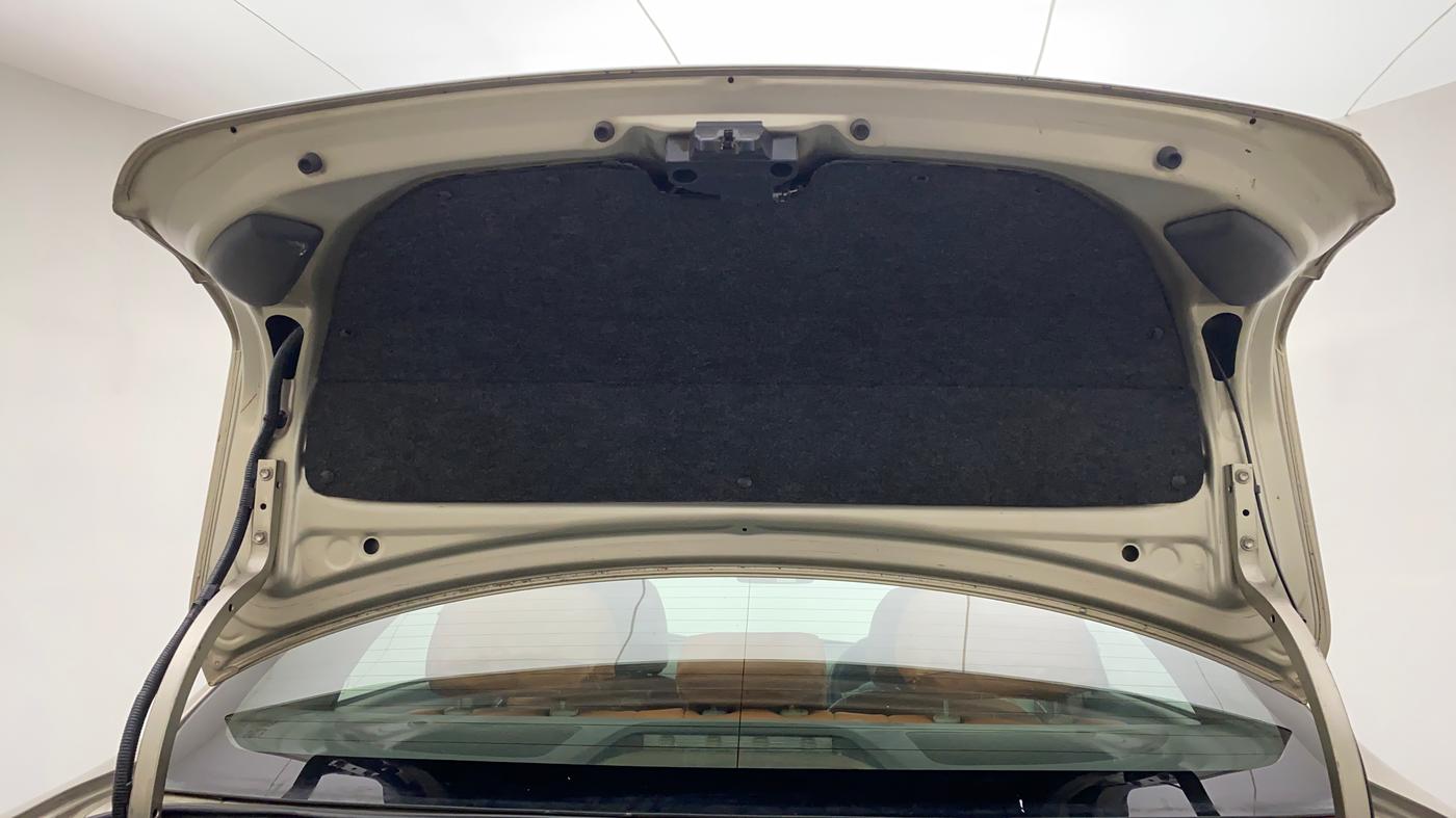 2010 Toyota Corolla Altis J DIESEL, Diesel, Manual, 79,529 km, Boot Door Open