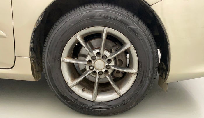 2010 Toyota Corolla Altis J DIESEL, Diesel, Manual, 79,529 km, Right Front Wheel