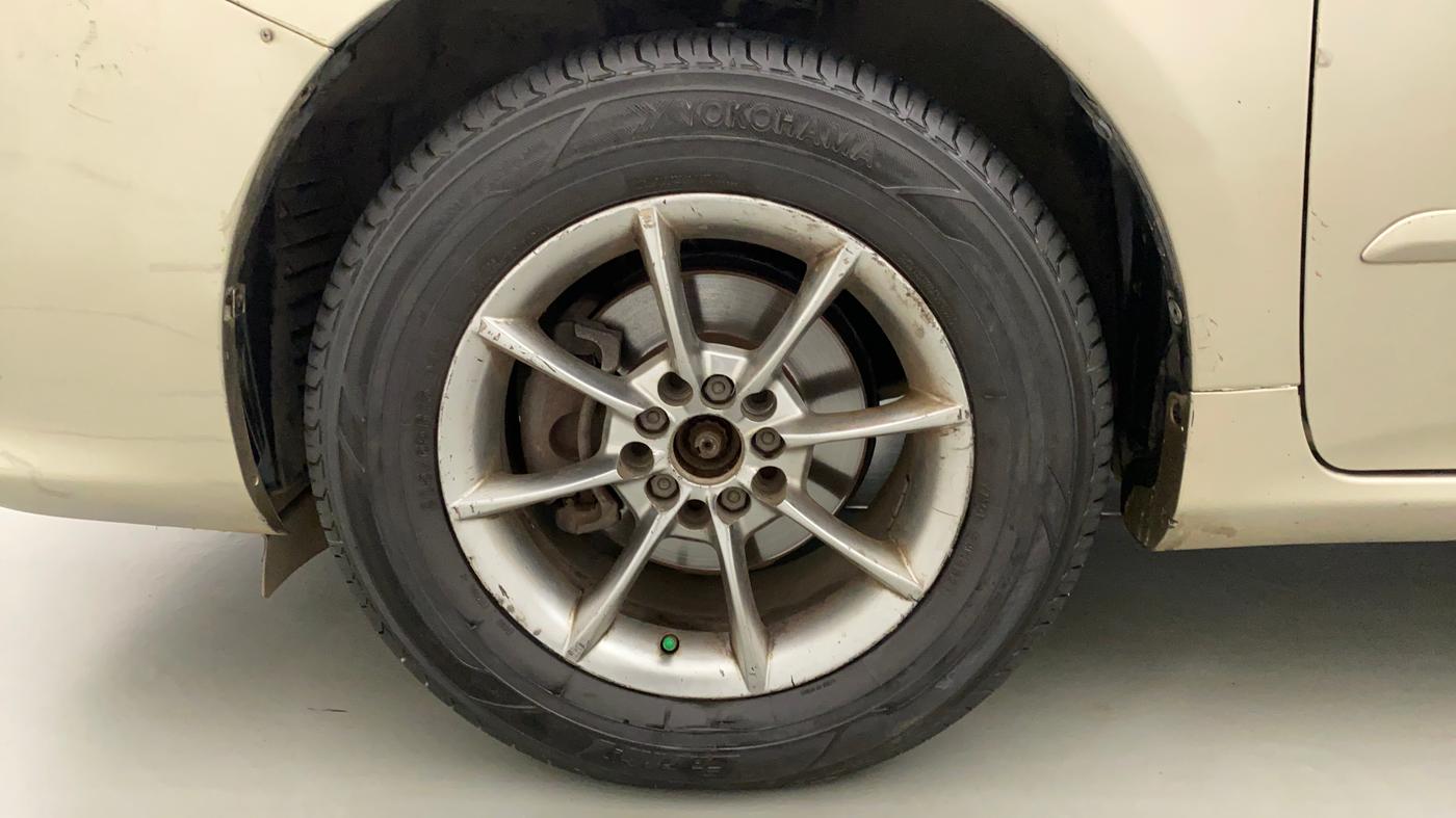 2010 Toyota Corolla Altis J DIESEL, Diesel, Manual, 79,529 km, Left Front Wheel