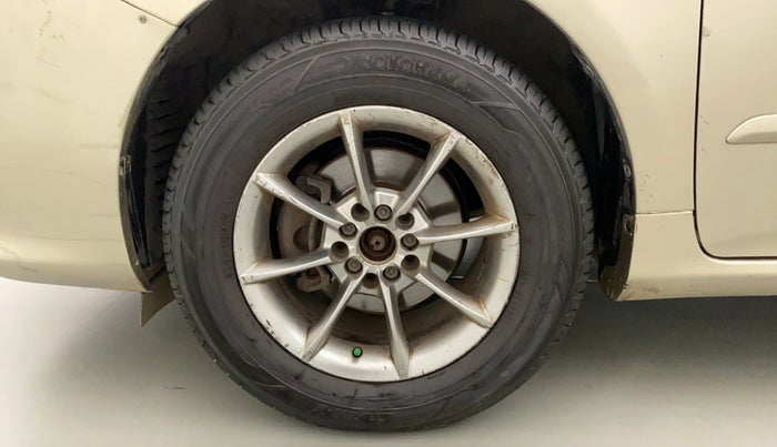 2010 Toyota Corolla Altis J DIESEL, Diesel, Manual, 79,529 km, Left Front Wheel