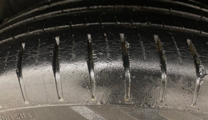 2019 Maruti Swift ZDI, Diesel, Manual, 39,842 km, Left Rear Tyre Tread