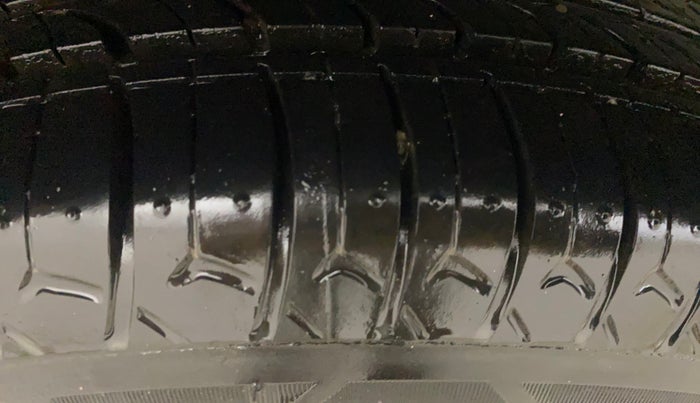 2014 Maruti Celerio VXI AMT, Petrol, Automatic, 40,638 km, Right Rear Tyre Tread