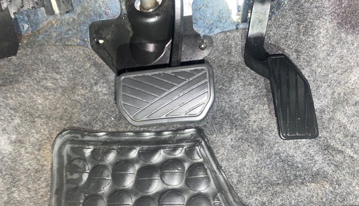 2014 Maruti Celerio VXI AMT, Petrol, Automatic, 40,638 km, Pedals