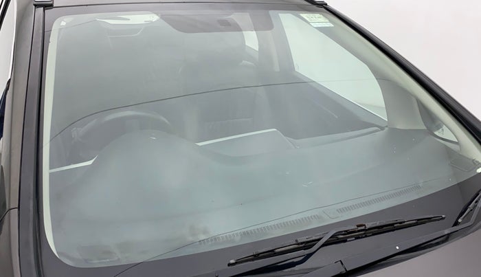 2017 Honda WR-V 1.5L I-DTEC VX MT, Diesel, Manual, 1,06,245 km, Front windshield - Minor spot on windshield