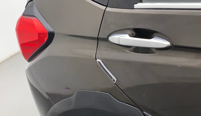 2017 Honda WR-V 1.5L I-DTEC VX MT, Diesel, Manual, 1,06,245 km, Right quarter panel - Slightly dented