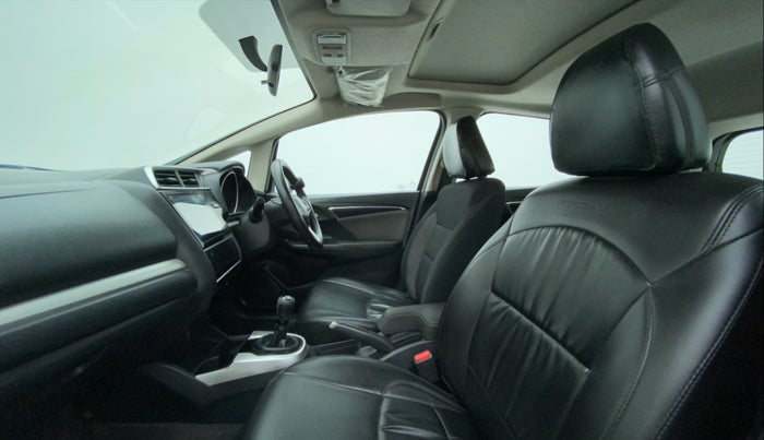 2017 Honda WR-V 1.5L I-DTEC VX MT, Diesel, Manual, 1,06,245 km, Right Side Front Door Cabin