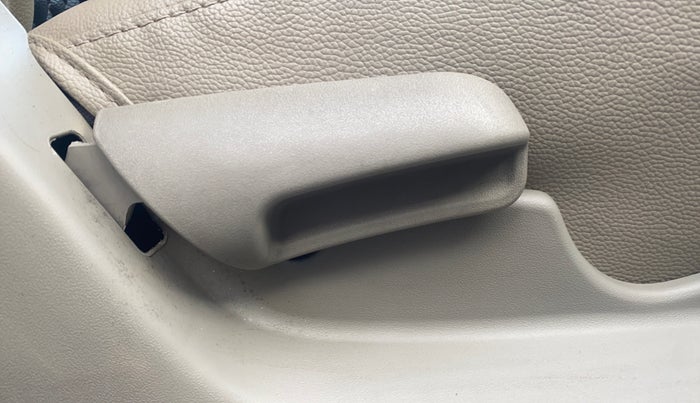 2015 Maruti Celerio ZXI, Petrol, Manual, 59,723 km, Driver Side Adjustment Panel