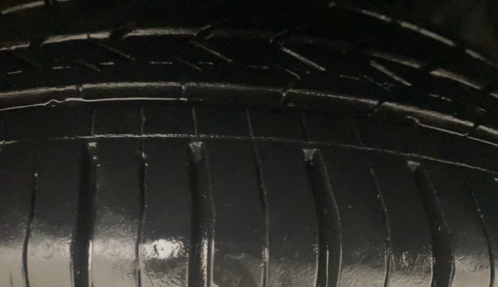 2015 Maruti Celerio ZXI, Petrol, Manual, 59,723 km, Left Front Tyre Tread