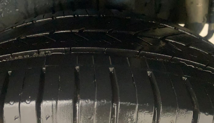 2015 Maruti Celerio ZXI, Petrol, Manual, 59,723 km, Left Rear Tyre Tread