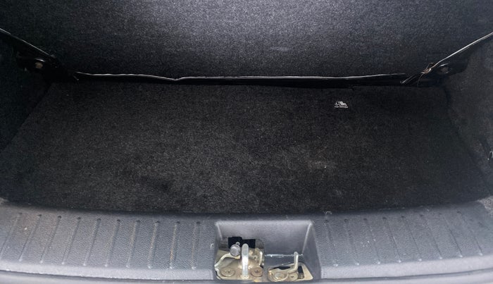2016 Mahindra Kuv100 K8 6 STR, Petrol, Manual, 16,141 km, Boot Inside