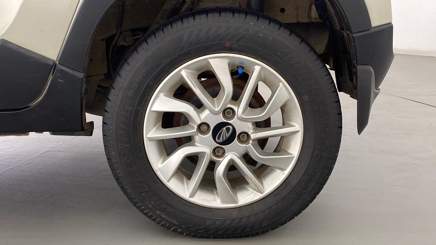 2016 Mahindra Kuv100 K8 6 STR, Petrol, Manual, 16,141 km, Left Rear Wheel