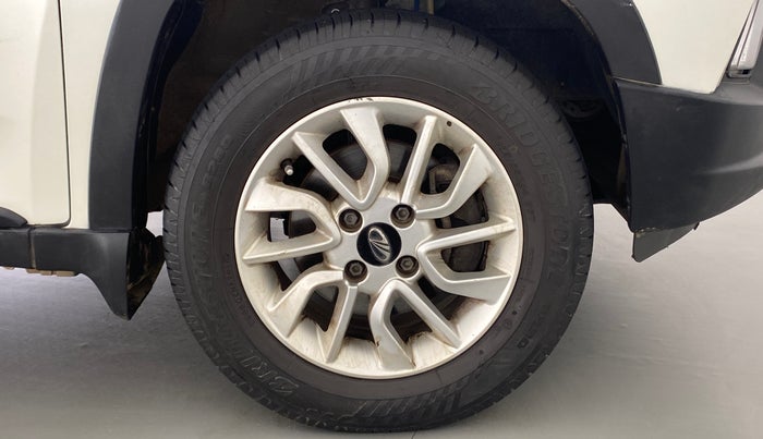 2016 Mahindra Kuv100 K8 6 STR, Petrol, Manual, 16,141 km, Right Front Wheel