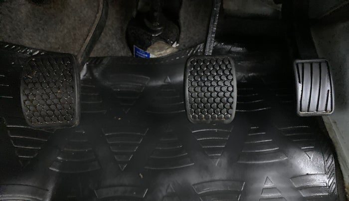 2021 Maruti Eeco 5 STR WITH AC PLUSHTR, CNG, Manual, 15,651 km, Pedals