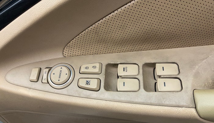 2013 Hyundai Sonata 2.4 GDI MT, Petrol, Manual, 61,158 km, Driver Side Door Panels Control