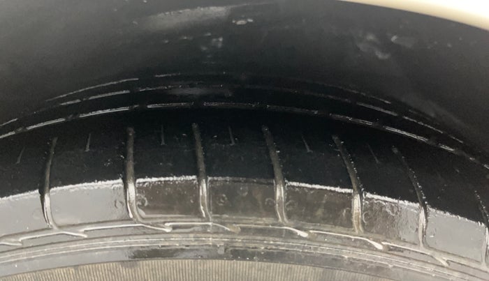 2013 Hyundai Sonata 2.4 GDI MT, Petrol, Manual, 61,158 km, Right Front Tyre Tread