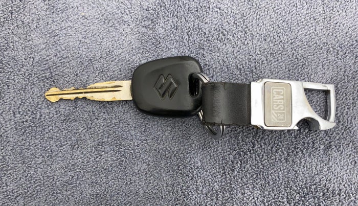 2011 Maruti Swift LXI, Petrol, Manual, 52,400 km, Key Close Up