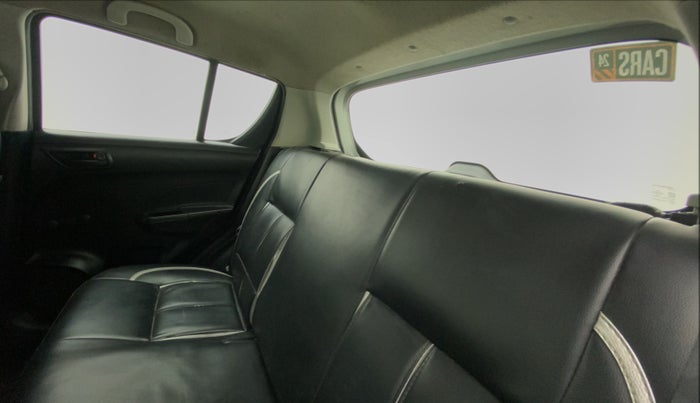 2011 Maruti Swift LXI, Petrol, Manual, 52,400 km, Right Side Rear Door Cabin